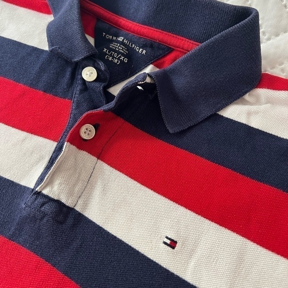 Tommy Hilfiger Horizontal Stripe Youth XL Boy’s Golf Shirt - Picture 2 of 10